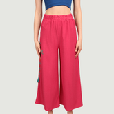 Pantaloni cu broderie siclam